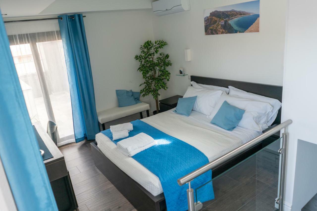 Marranzanu Rooms Санта-Тереза-ди-Рива Экстерьер фото